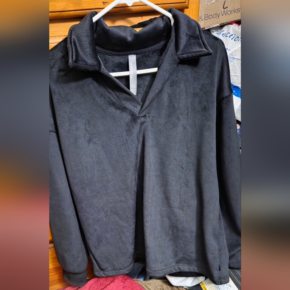 Modetta Black Pullover - Picture 2 of 3